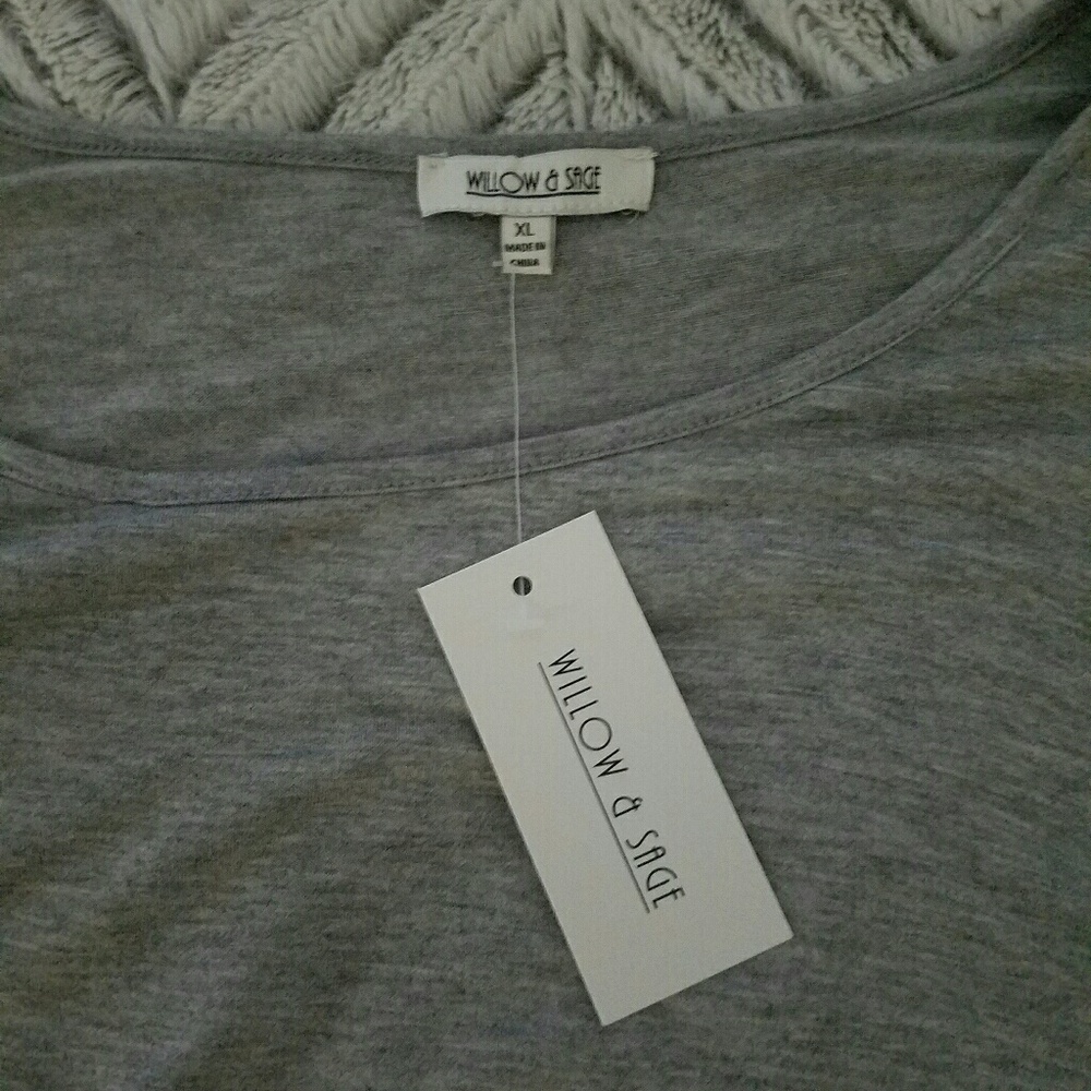 Grey Long Sleeve Tee with Roses - Picture 5 of 5